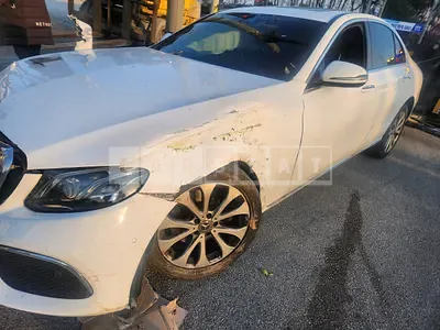 Photo 1 of 13: 2019 Mercedes-Benz E220d 4Matic — Korean insurance auction