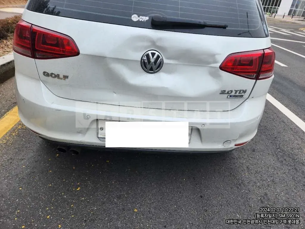 Photo 2 of 24: 2015 Volkswagen Golf 2.0 TDI, VIN WVWZZZAUZFW165393 — Korean insurance auction