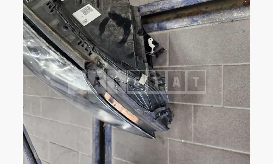 Photo 2 of 3: 2016 Mercedes-Benz (parts) S350 d 4Matic L Headlamp — Korean insurance auction