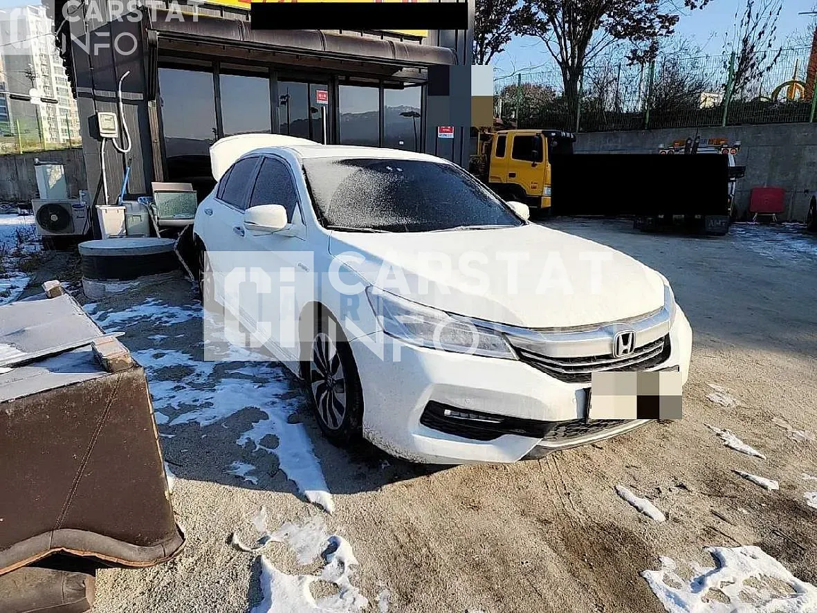 Photo 2 of 17: 2017 Honda Accord Hybrid, VIN JHMCR6650HC200154 — Korean insurance auction