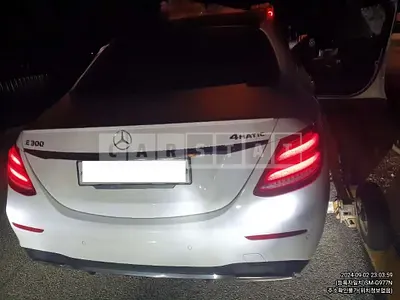 Photo 1 of 20: 2020 Mercedes-Benz E 300 4Matic — Korean insurance auction