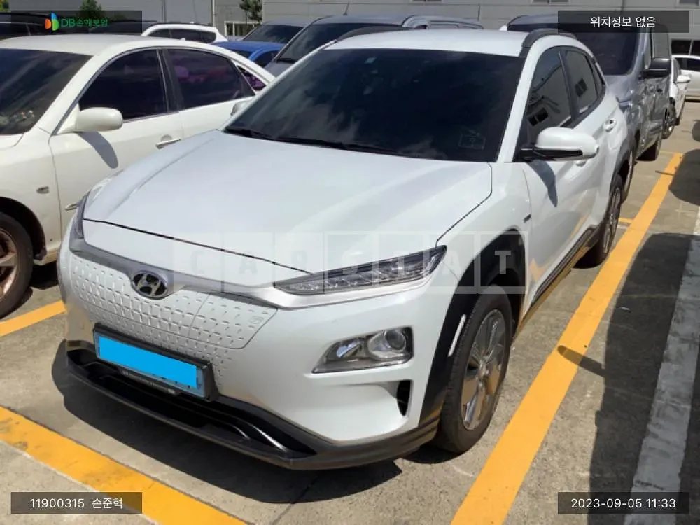 Photo 2 of 8: 2018 Hyundai Kona Electric, VIN KMHK281GFKU018118 — Korean insurance auction