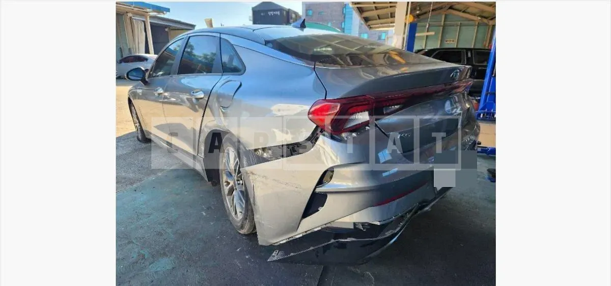 Photo 2 of 15: 2019 Kia K5 — Korean insurance auction