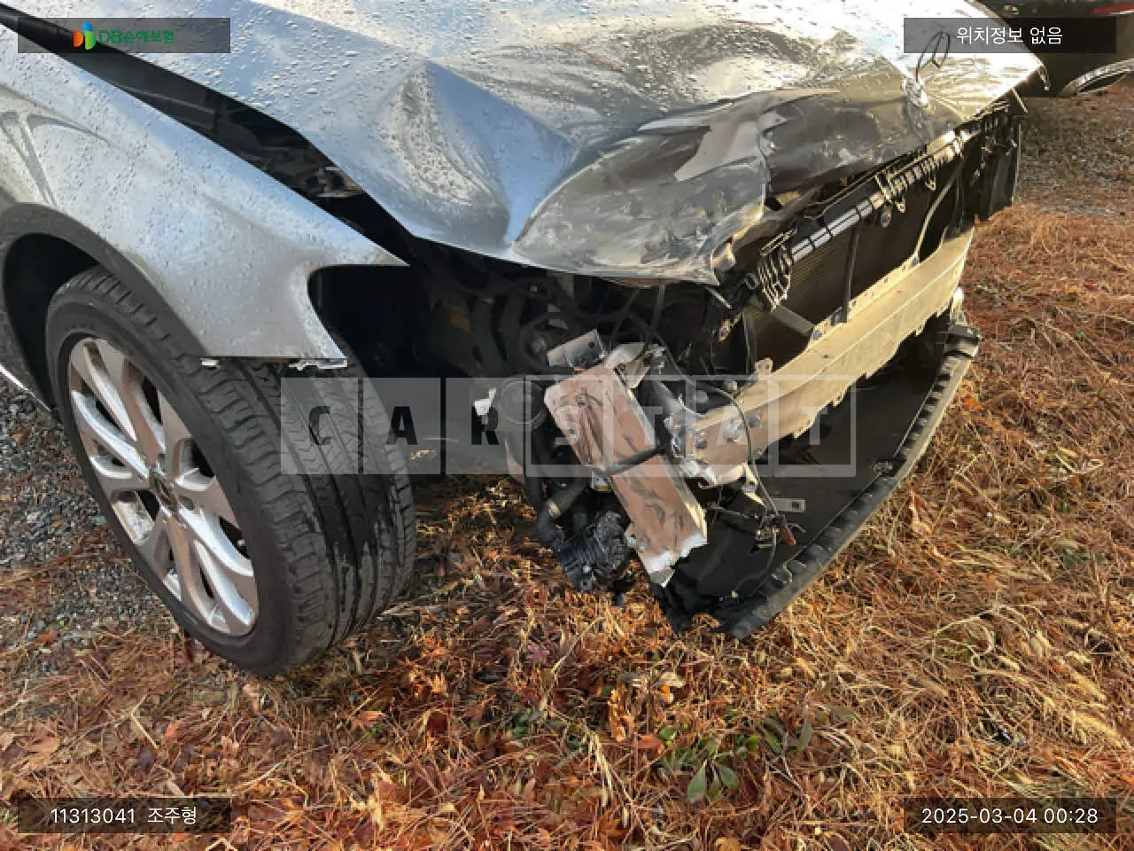 Photo 2 of 8: 2018 Mercedes-Benz E300 4Matic, VIN WDDZF4KB8JA373493 — Korean insurance auction