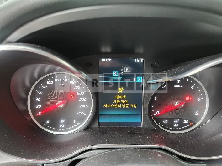 Photo 2 of 8: 2019 Mercedes-Benz C220 d, VIN WDDWF1EB6KR429026 — Korean insurance auction