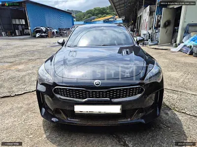 Photo 1 of 10: 2018 Kia Stinger, VIN KNAE351BBJS009248 — Korean insurance auction