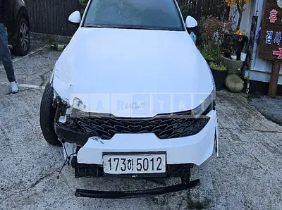 Photo 1 of 32: 2023 Kia K5, VIN KNAG541BBPA215790 — Korean insurance auction