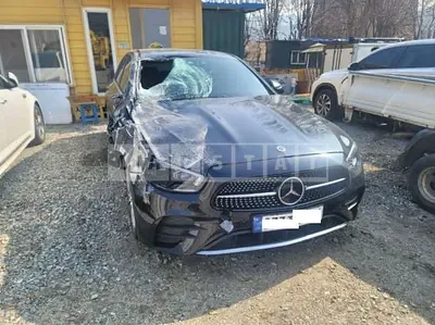 Photo 1 of 18: 2021 Mercedes-Benz E 350 4Matic — Korean insurance auction