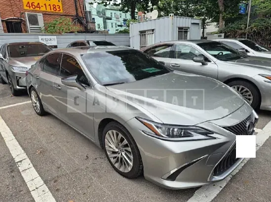Photo 2 of 29: 2019 Lexus ES300h — Korean insurance auction