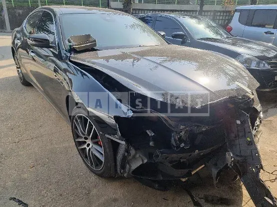 Photo 2 of 34: 2017 Maserati Gibli Diesel, VIN ZAM57TSG3H1231876 — Korean insurance auction