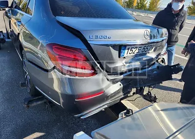 Photo 1 of 3: 2020 Mercedes-Benz E300e 4Matic, VIN W1KZF5EB0LA837557 — Korean insurance auction