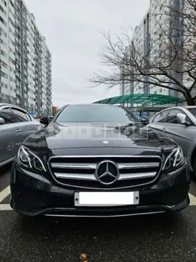 Photo 1 of 10: 2017 Mercedes-Benz E 200 — Korean insurance auction