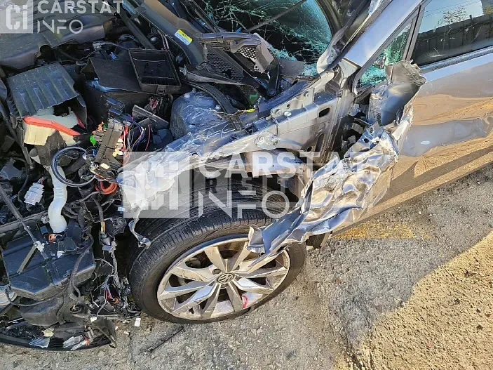 Photo 2 of 30: 2016 Volkswagen Golf 2.0 TDI BMT, VIN WVWZZZAUZGW101374 — Korean insurance auction