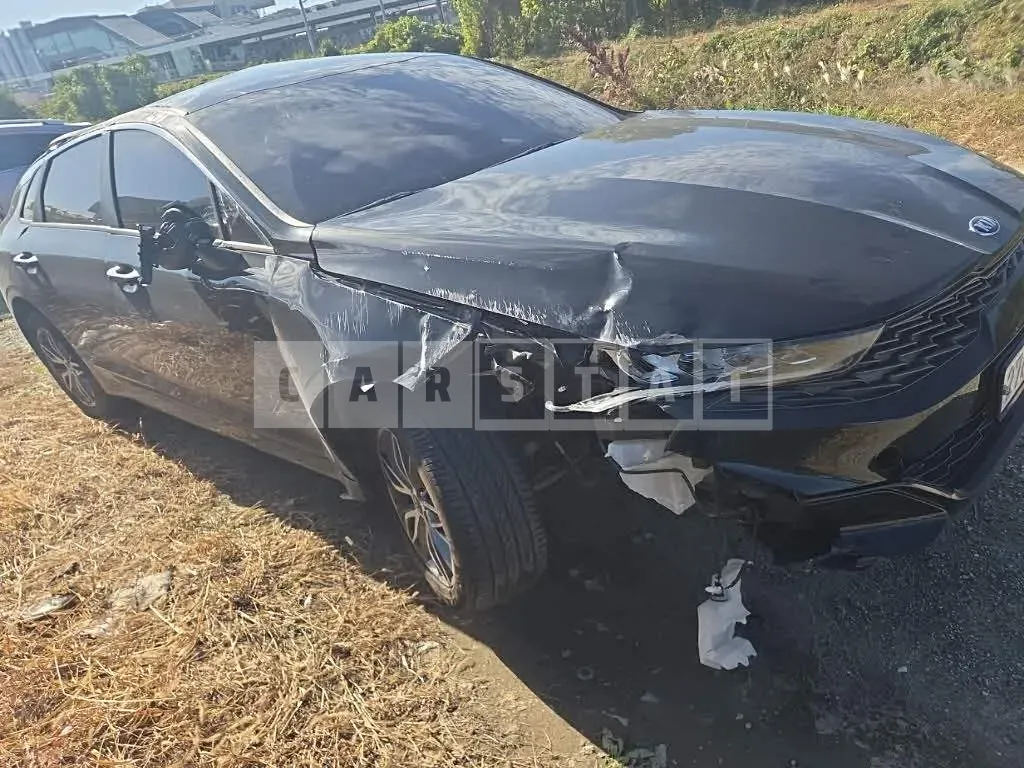 Photo 2 of 35: 2020 Kia K5, VIN KNAG241ABLA025127 — Korean insurance auction