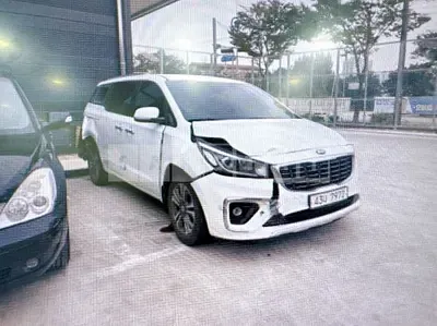 Photo 1 of 12: 2019 Kia Carnival, VIN KNAMB81ABKS519914 — Korean insurance auction