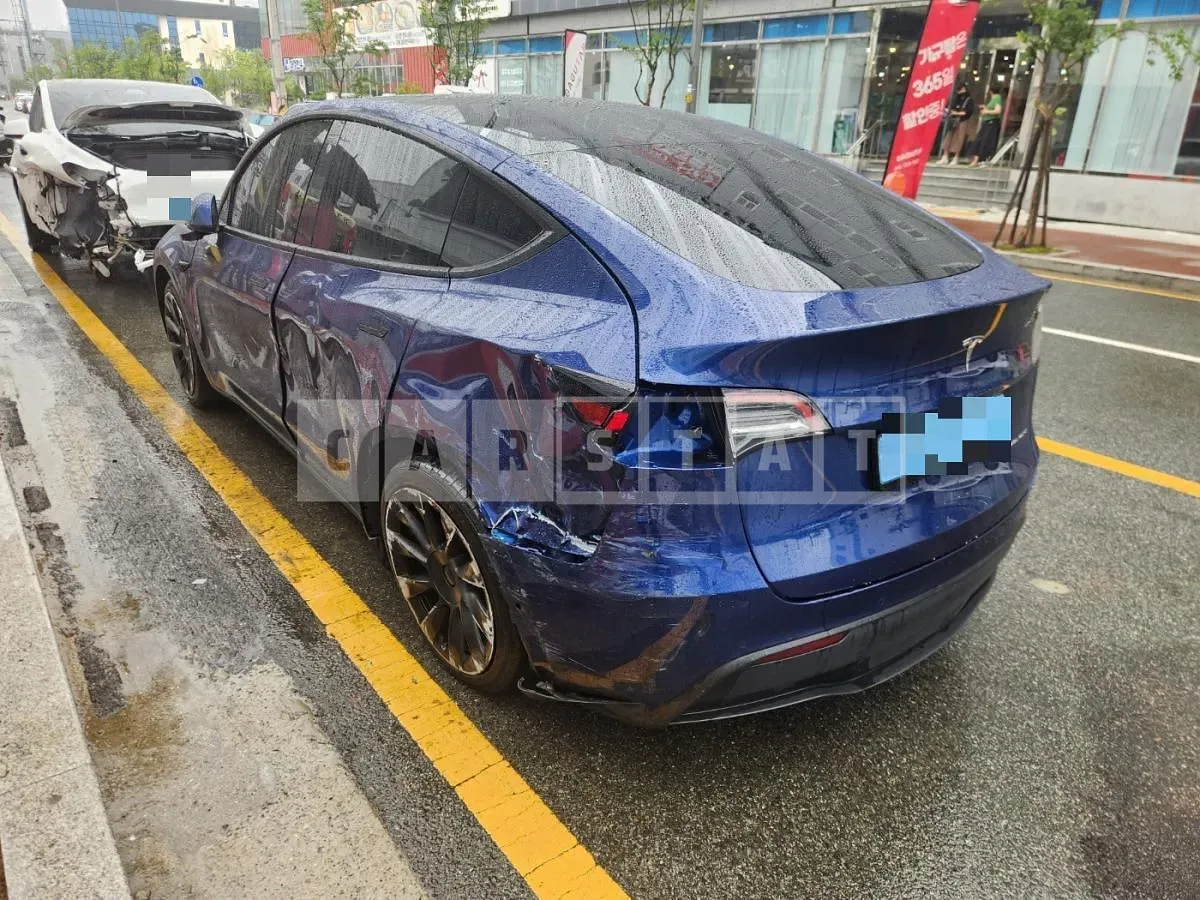 Photo 2 of 4: 2021 Tesla Model Y Long Range — Korean insurance auction
