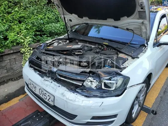 Photo 2 of 5: 2016 Volkswagen Golf 2.0 TDI BMT, VIN WVWZZZAUZGW146558 — Korean insurance auction