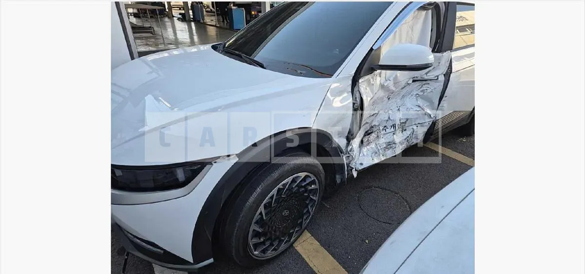 Photo 2 of 12: 2023 Hyundai IONIQ 5 Electric Car Long Range — Korean insurance auction