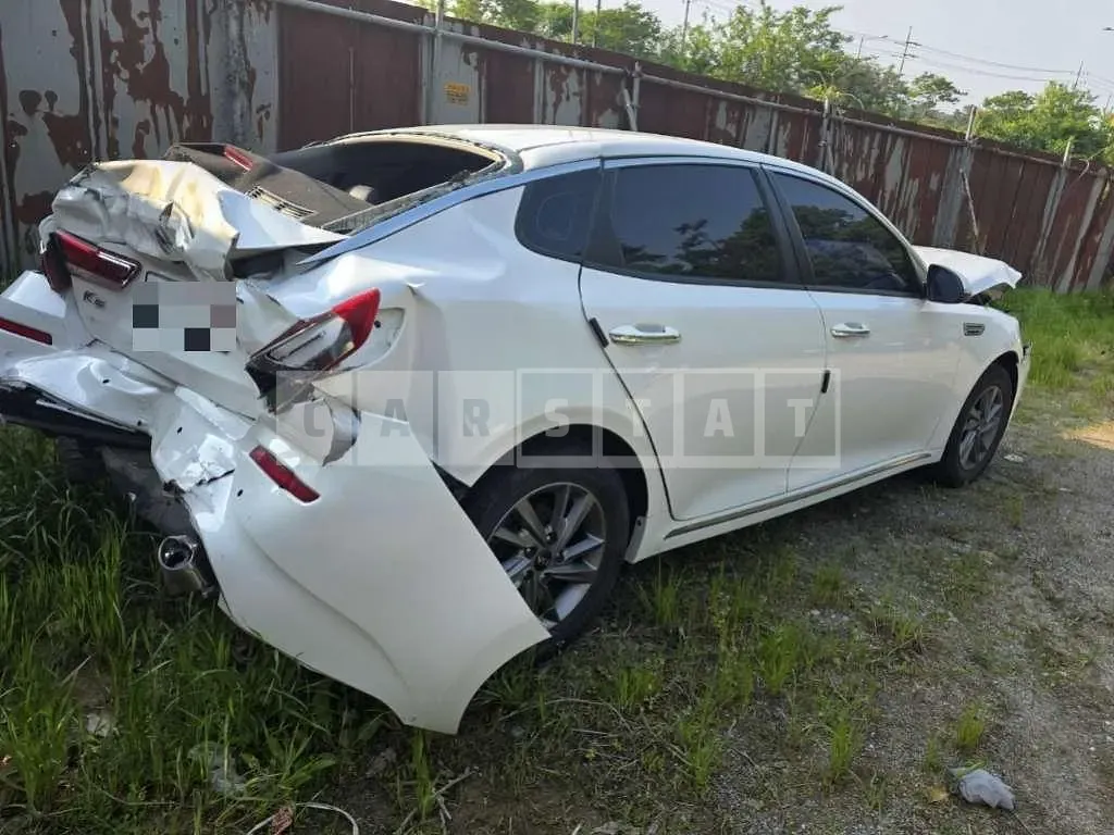 Photo 2 of 13: 2018 Kia K5 LPG — Korean insurance auction