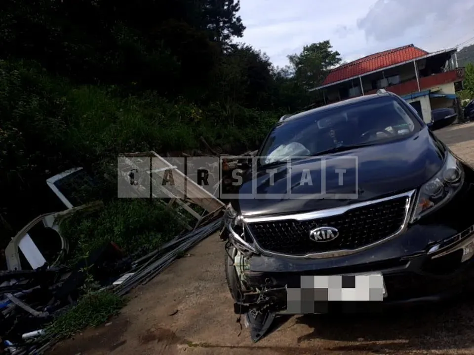 Photo 2 of 27: 2015 Kia Sportage R, VIN KNAPC813BFK743293 — Korean insurance auction