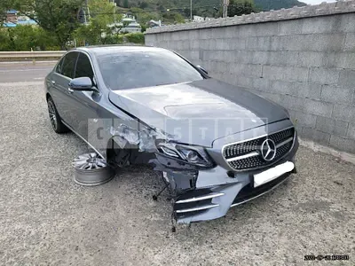 Photo 1 of 8: 2017 Mercedes-Benz E220d, VIN WDDZF0EB4HA062707 — Korean insurance auction