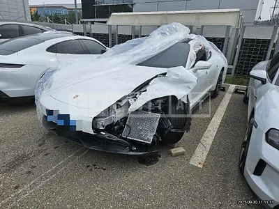 Photo 1 of 70: 2025 Porsche Taycan 4S (High. 5-Seater) — Korean insurance auction
