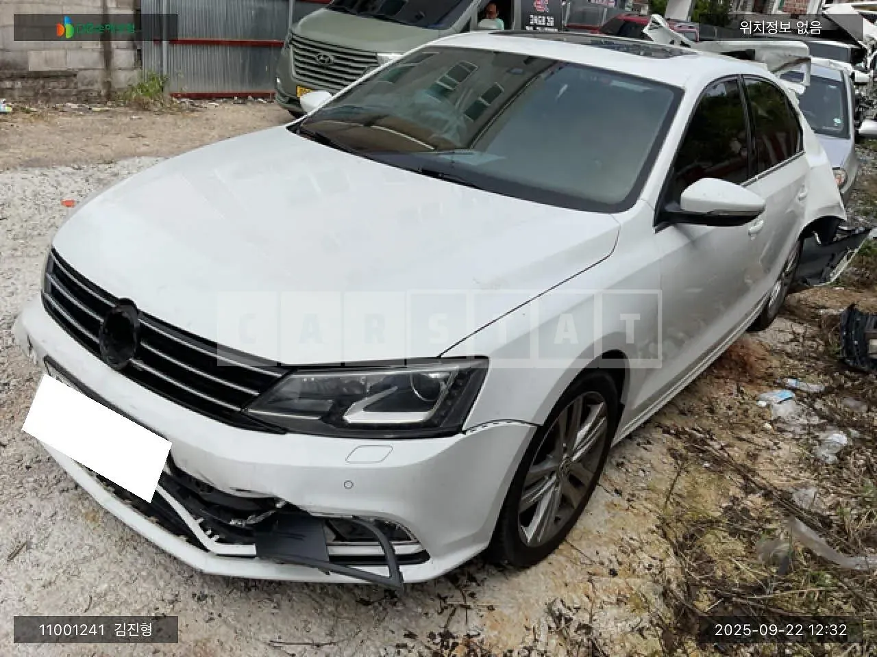Photo 2 of 11: 2015 Volkswagen Jetta 2.0 TDI BMT Premium, VIN WVWZZZ16ZFM011871 — Korean insurance auction