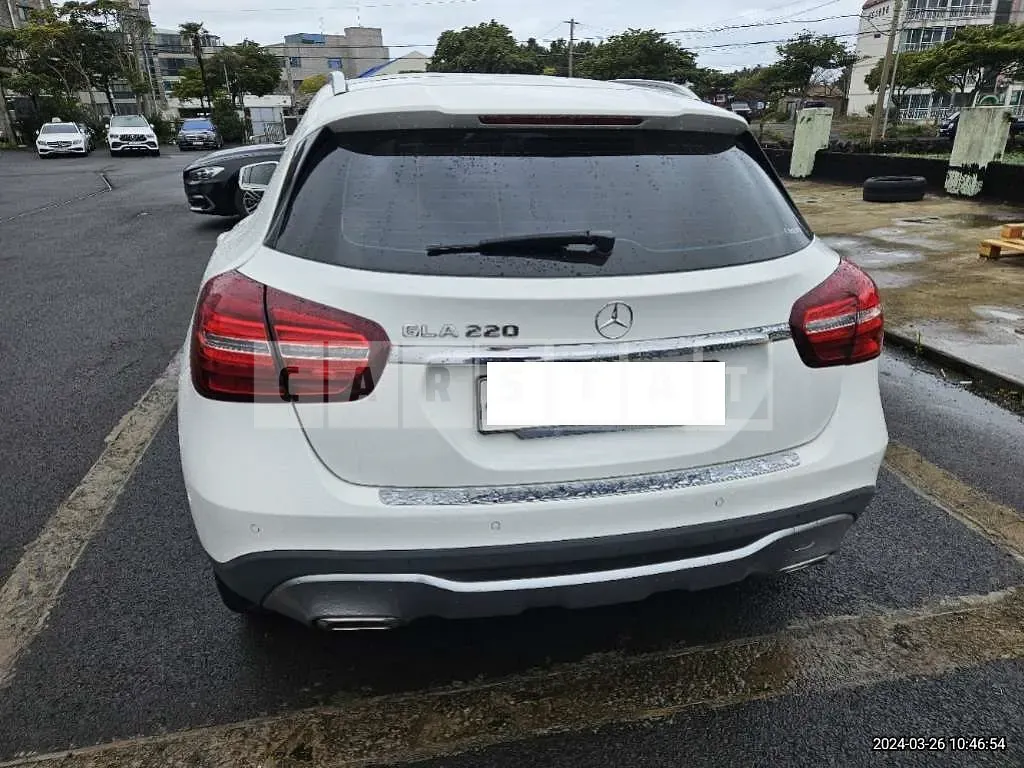 Photo 2 of 7: 2018 Mercedes-Benz GLA220, VIN WDCTG4FB2KJ553829 — Korean insurance auction