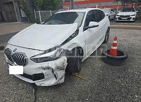 Photo 2 of 22: 2024 BMW 120i — Korean insurance auction