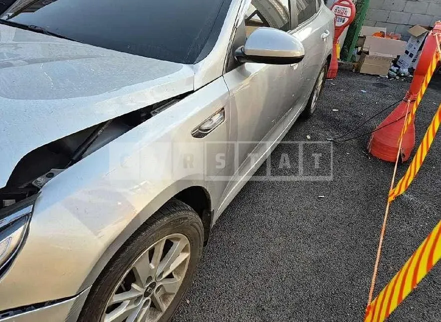 Photo 2 of 14: 2016 Kia K5 — Korean insurance auction