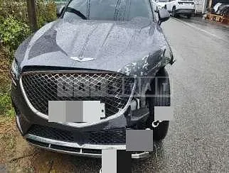 Photo 2 of 35: 2021 Genesis GV70 2.5T — Korean insurance auction