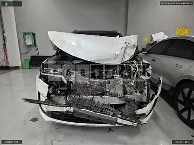 Photo 1 of 43: 2020 Kia Sorento Hybrid, VIN KNARF81GBMA003209 — Korean insurance auction