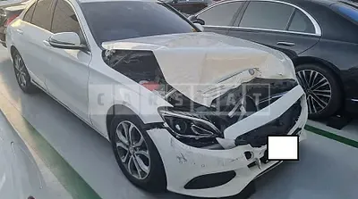 Photo 1 of 14: 2017 Mercedes-Benz C 220d, VIN WDDWF0EB4HR222931 — Korean insurance auction