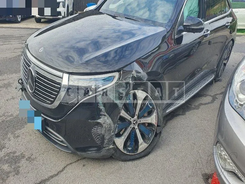 Photo 2 of 28: 2020 Mercedes-Benz EQC 400 4Matic — Korean insurance auction
