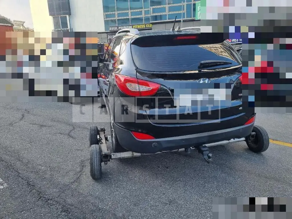 Photo 2 of 9: 2014 Hyundai Tucson ix — Korean insurance auction