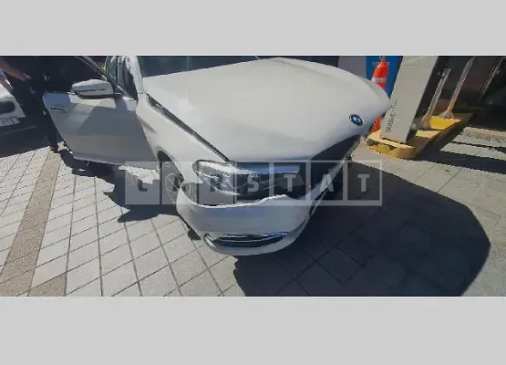 Photo 2 of 9: 2018 BMW 520i, VIN WBAJK7107JBP72228 — Korean insurance auction