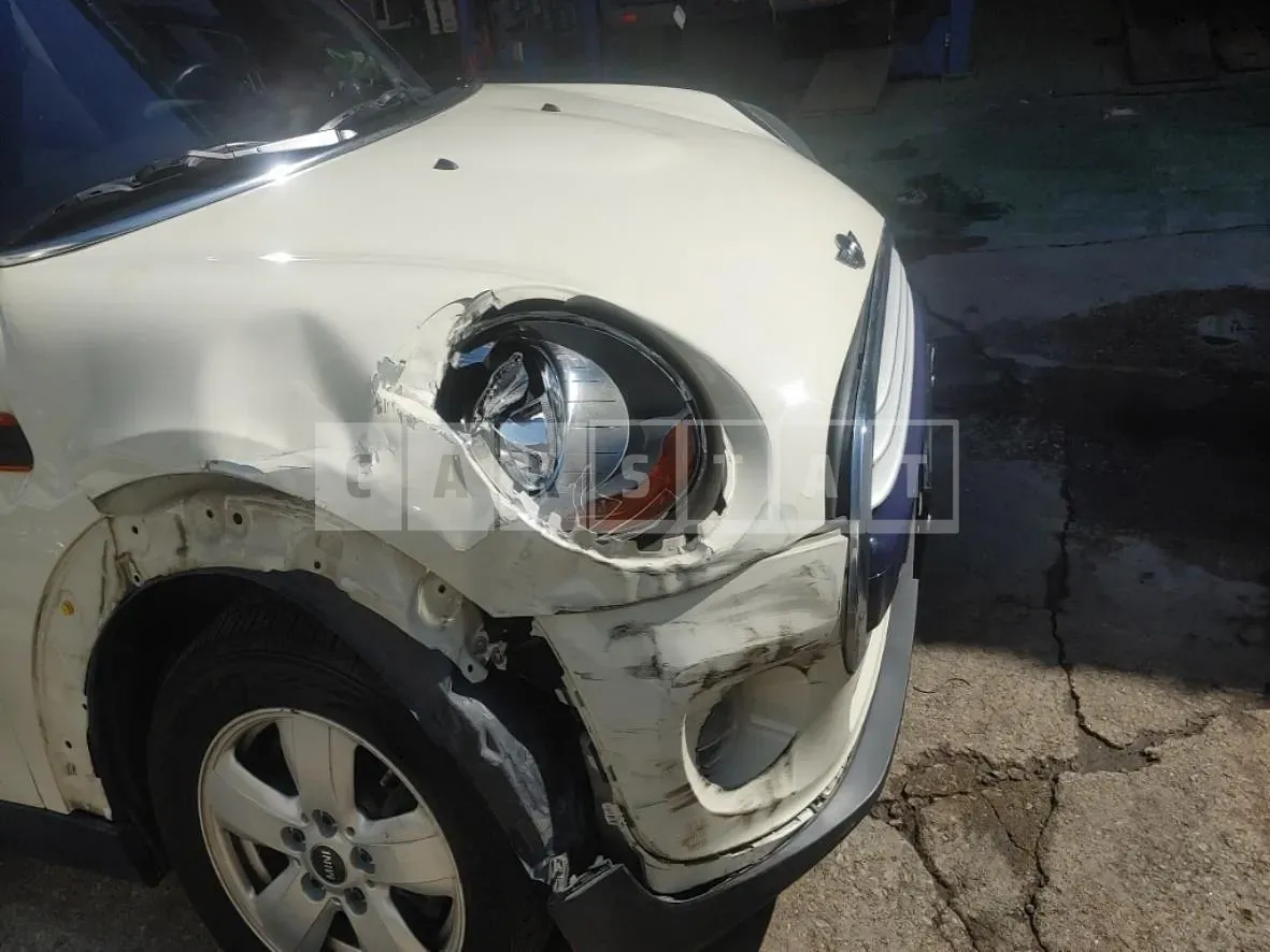 Photo 2 of 5: 2015 MINI Cooper D — Korean insurance auction