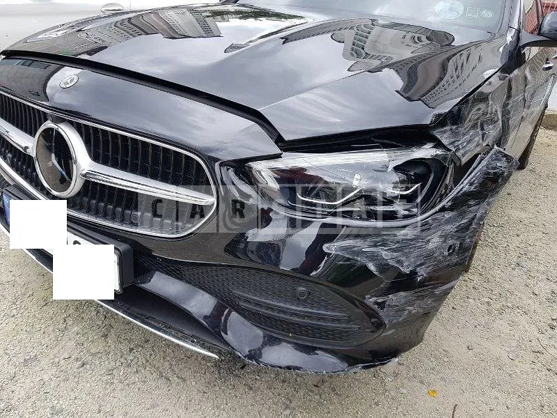 Photo 2 of 17: 2024 Mercedes-Benz C300 4Matic — Korean insurance auction