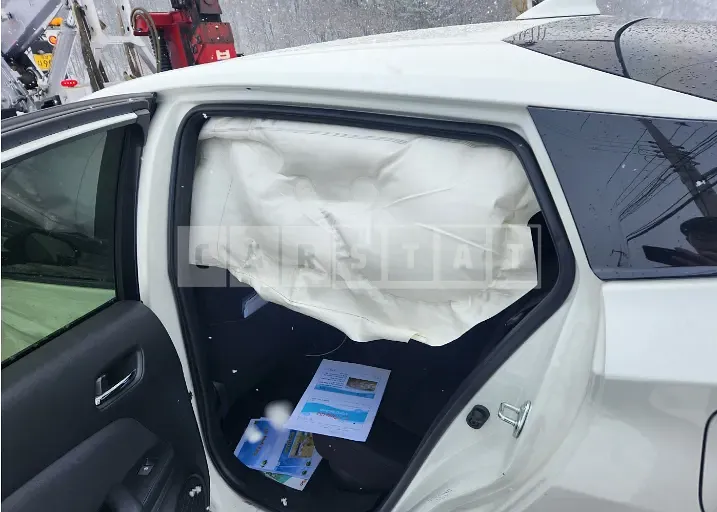 Photo 2 of 11: 2017 Toyota Prius, VIN JTDKBRFU2J3584564 — Korean insurance auction