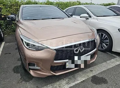 Photo 1 of 5: 2017 Infiniti Q30 — Korean insurance auction