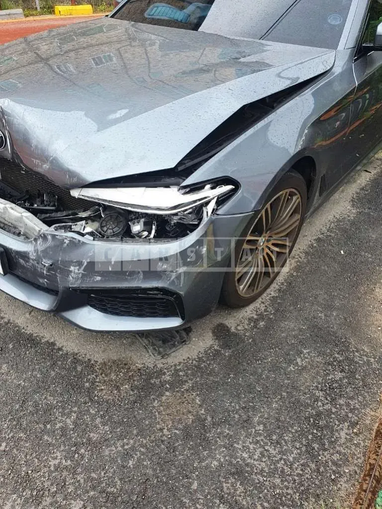 Photo 2 of 9: 2017 BMW 530d, VIN WBAJC9102HG940699 — Korean insurance auction