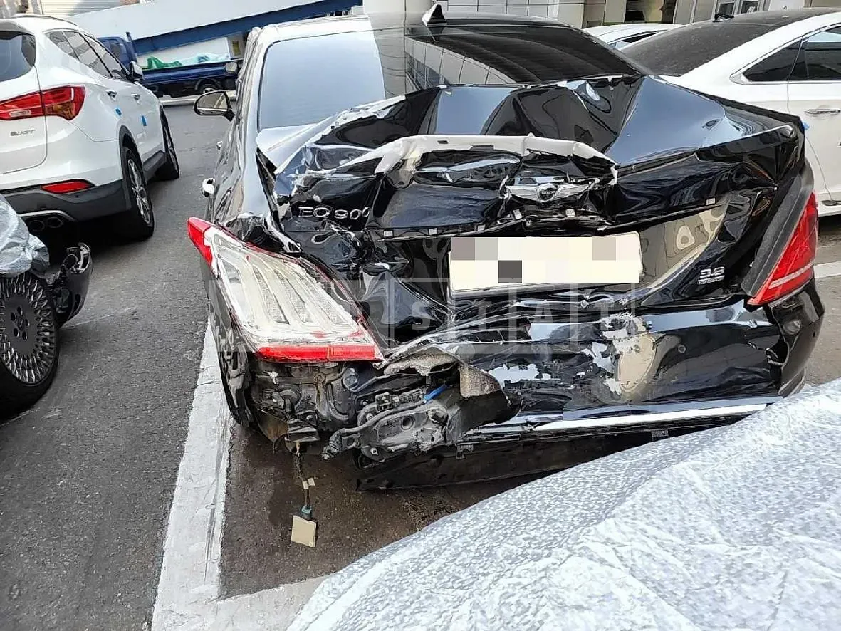 Photo 2 of 13: 2016 Genesis EQ900 3.8 — Korean insurance auction