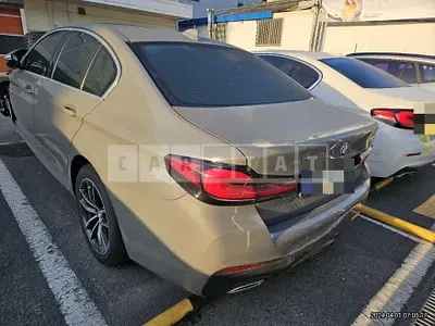 2021 BMW 523d