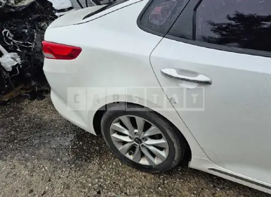 Photo 2 of 32: 2018 Kia K5 — Korean insurance auction