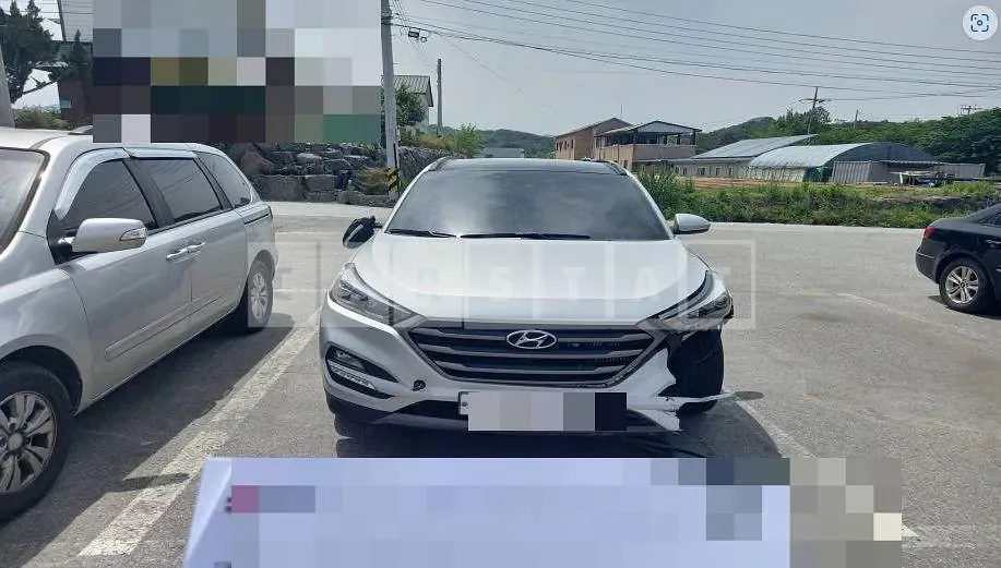 Photo 2 of 35: 2016 Hyundai Tucson TL — Korean insurance auction