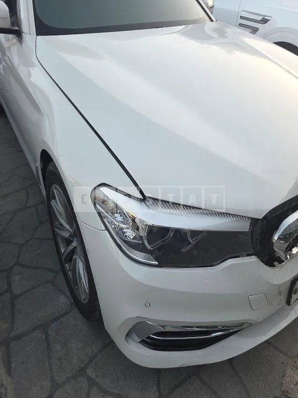 Photo 2 of 8: 2019 BMW 520i Luxury — Korean insurance auction