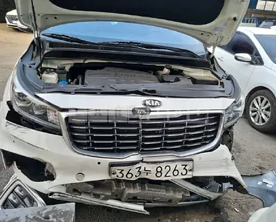 Photo 1 of 10: 2020 Kia Carnival, VIN KNAME81ABLS615215 — Korean insurance auction