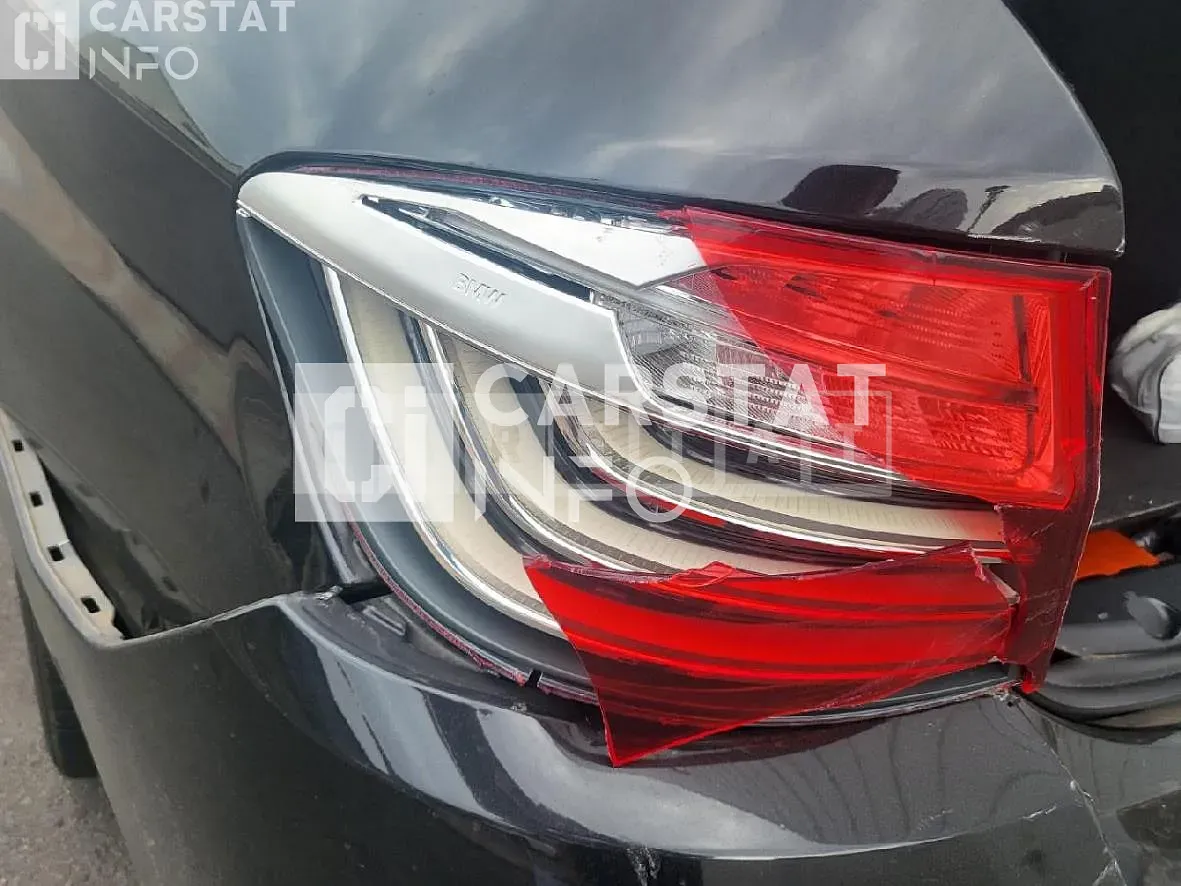 Photo 2 of 12: 2015 BMW 528i, VIN WBA5A5102FG176334 — Korean insurance auction
