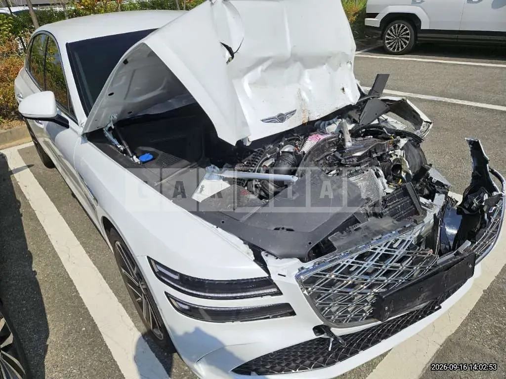 Photo 2 of 29: 2025 Genesis G80 AWD — Korean insurance auction