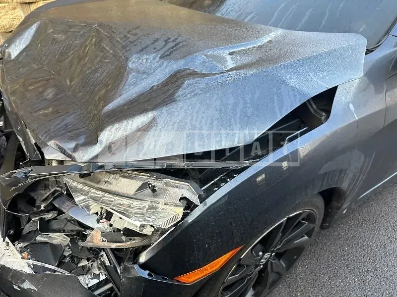 Photo 2 of 28: 2019 Honda Civic, VIN 19XFC1630KE300090 — Korean insurance auction